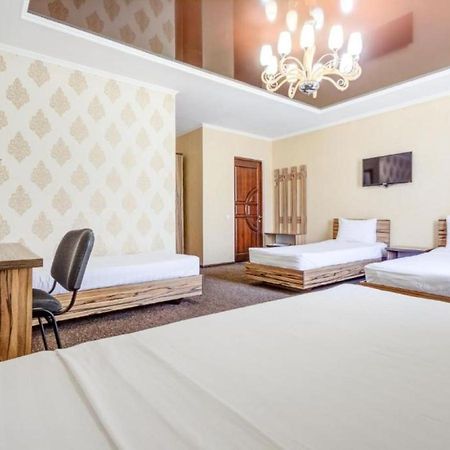 Kausar Hotel Bișkek Exterior foto