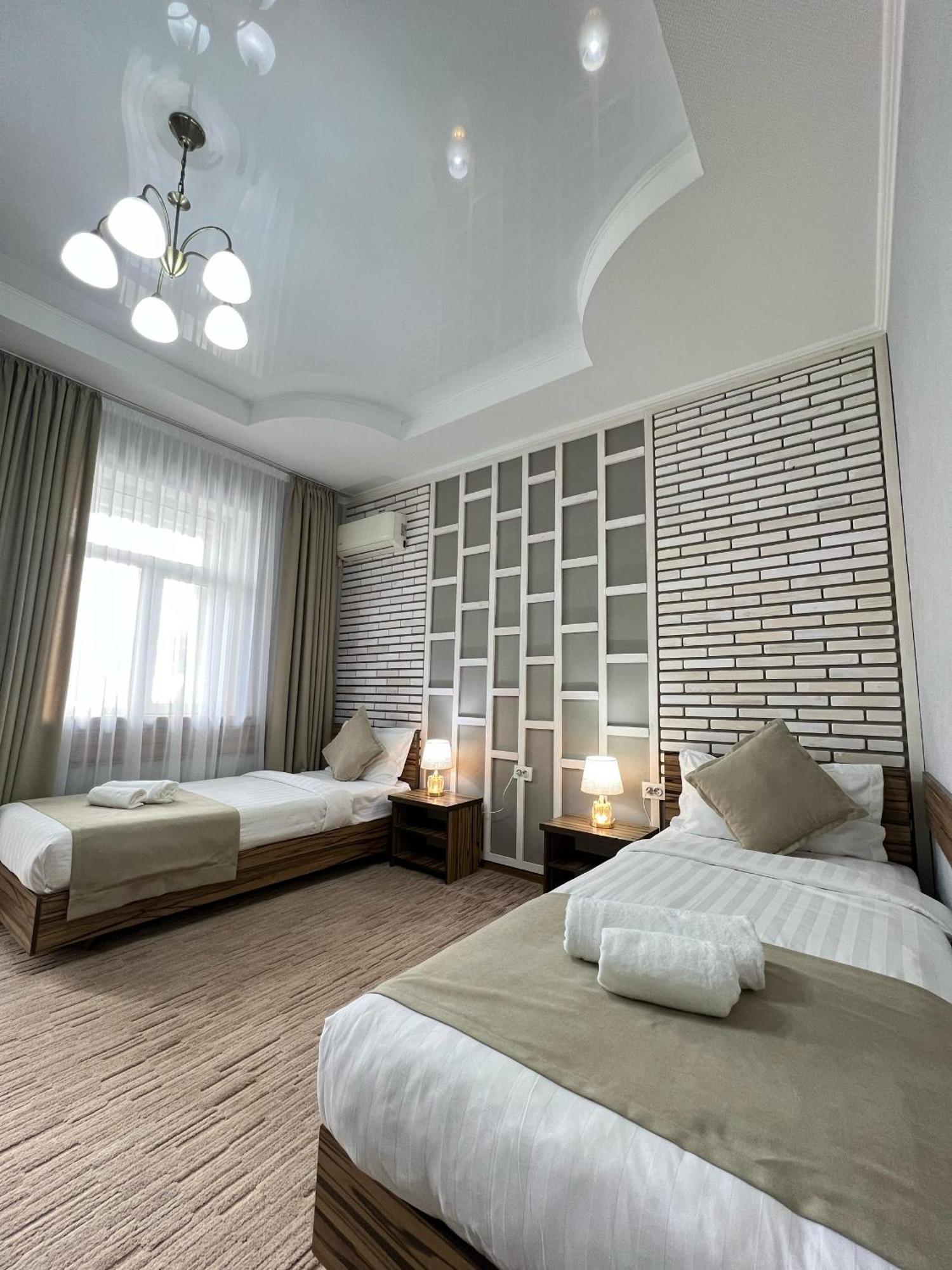 Kausar Hotel Bișkek Exterior foto